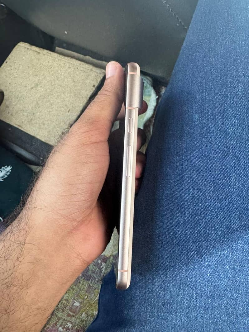 Google Pixel 8 3