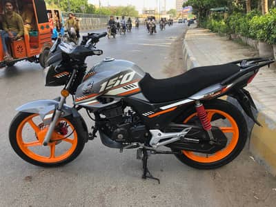 Honda CB 150F 2025