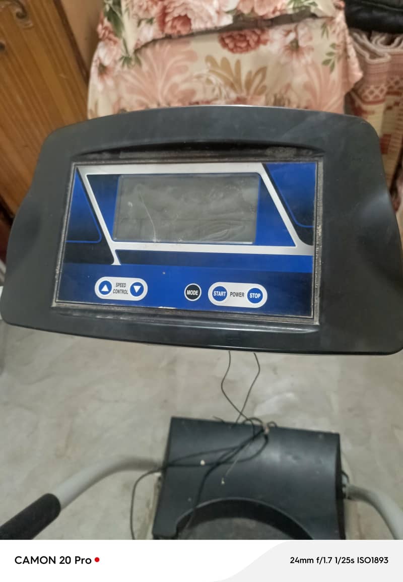 Running machine 5