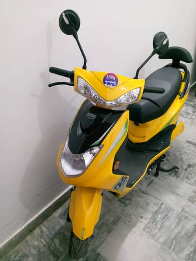 Electric scooty YJ FUTURE