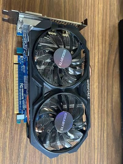 Nvidia GTX 750 ti with 2 fans and 2 wireless controller