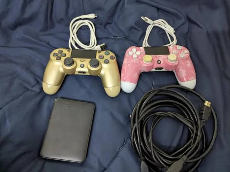 PS4 Slim Mint Condition Jailbroken with 2 controllers 1