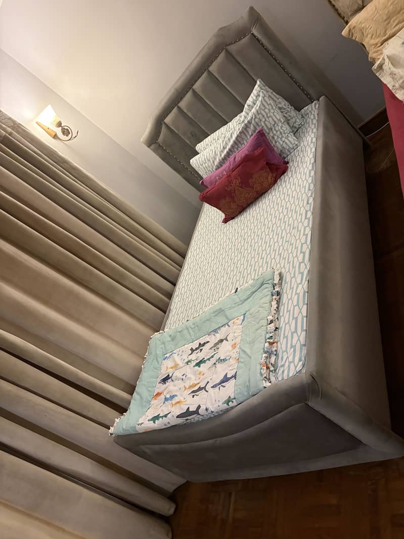Single Bed 1