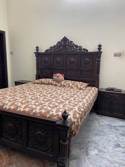 bed and dressing table for urgent sale