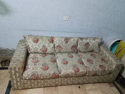 new condition cusions sofas