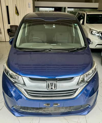 Honda Freed + Hybrid G Honda Sensing 2016