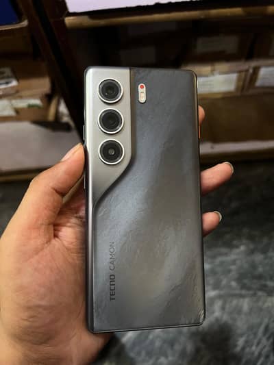 Tecno CAMON 40 Pro