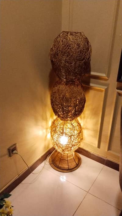 Floor lamp