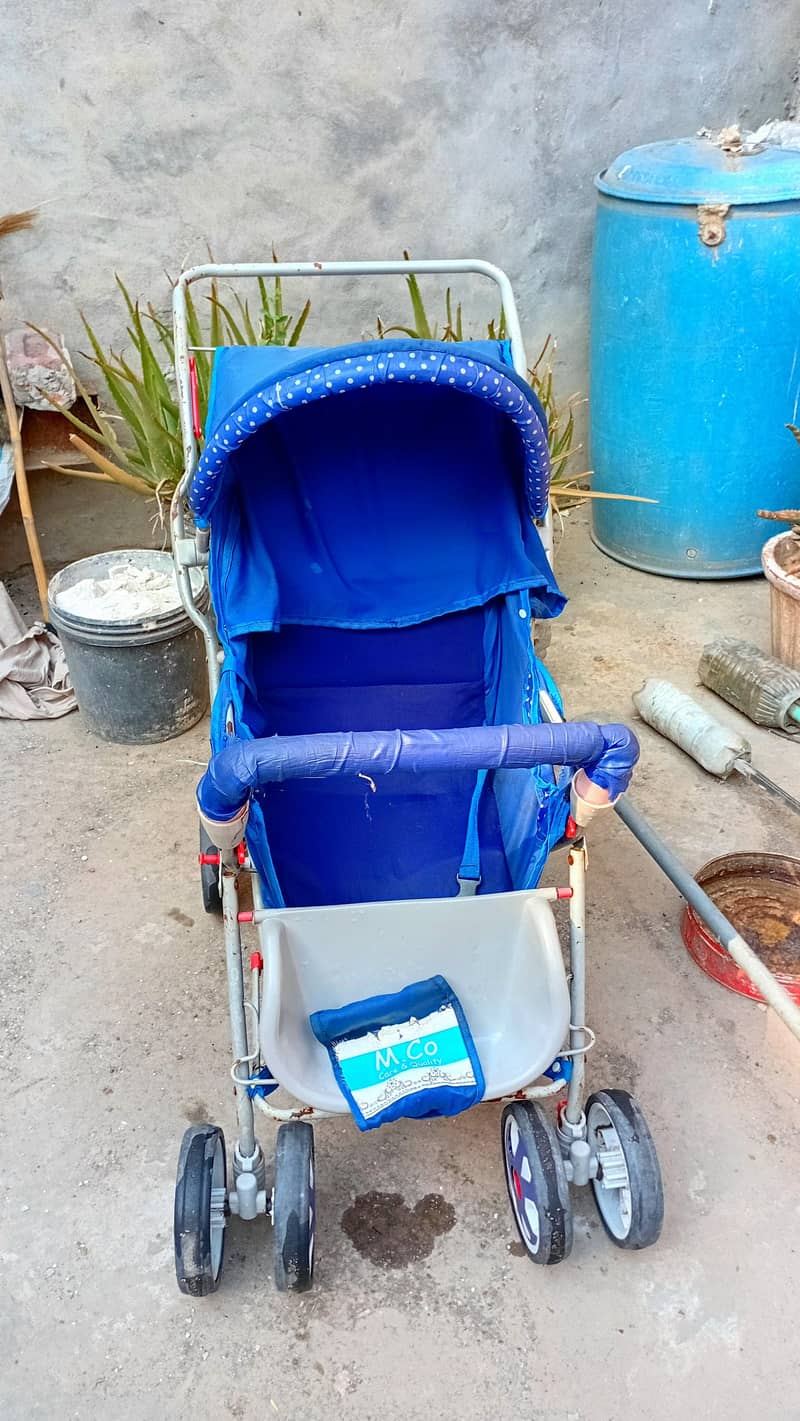 Solid Baby Pram - 8/10 Condition 3