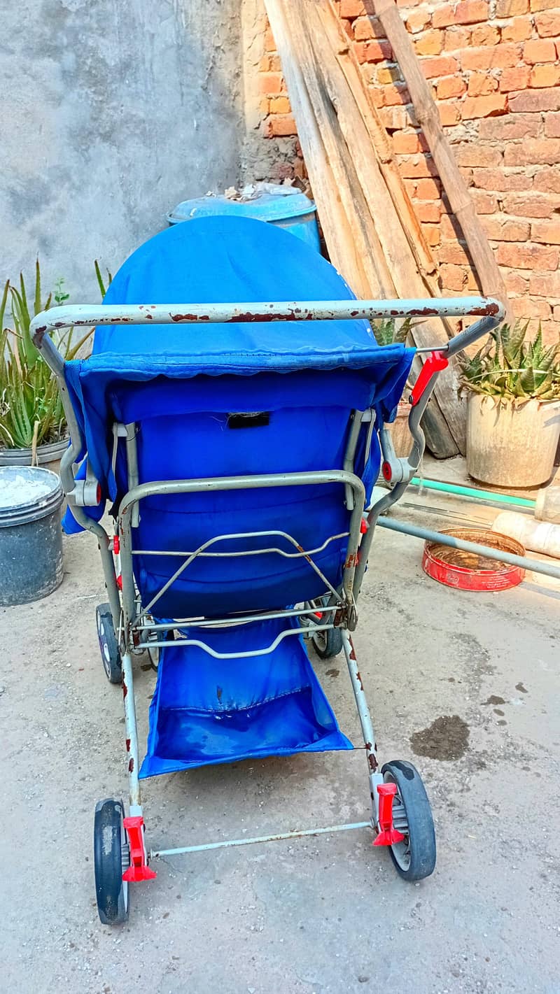 Solid Baby Pram - 8/10 Condition 4