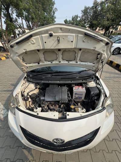 Toyota Belta 2006