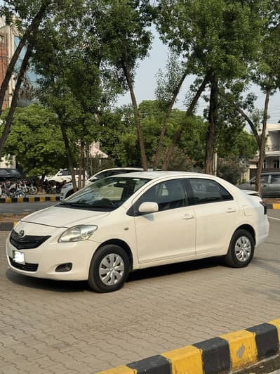 Toyota Belta 2006