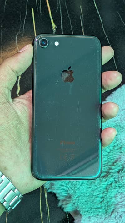 Apple iPhone 8