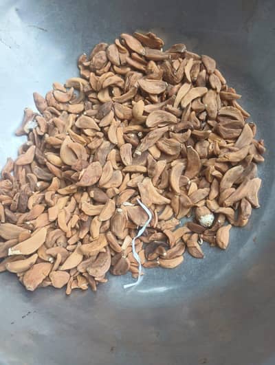 Khushk Lehsan Dry Garlic Brown