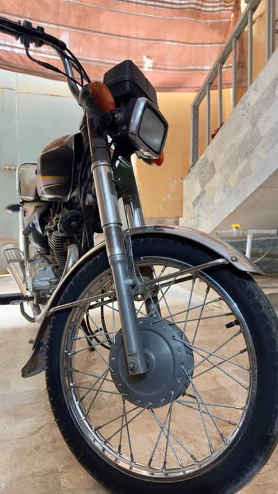 Honda CG 125, Model 2011