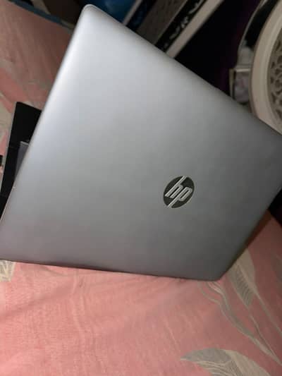 Hp probook 440 G5 10/10  just like zero meter