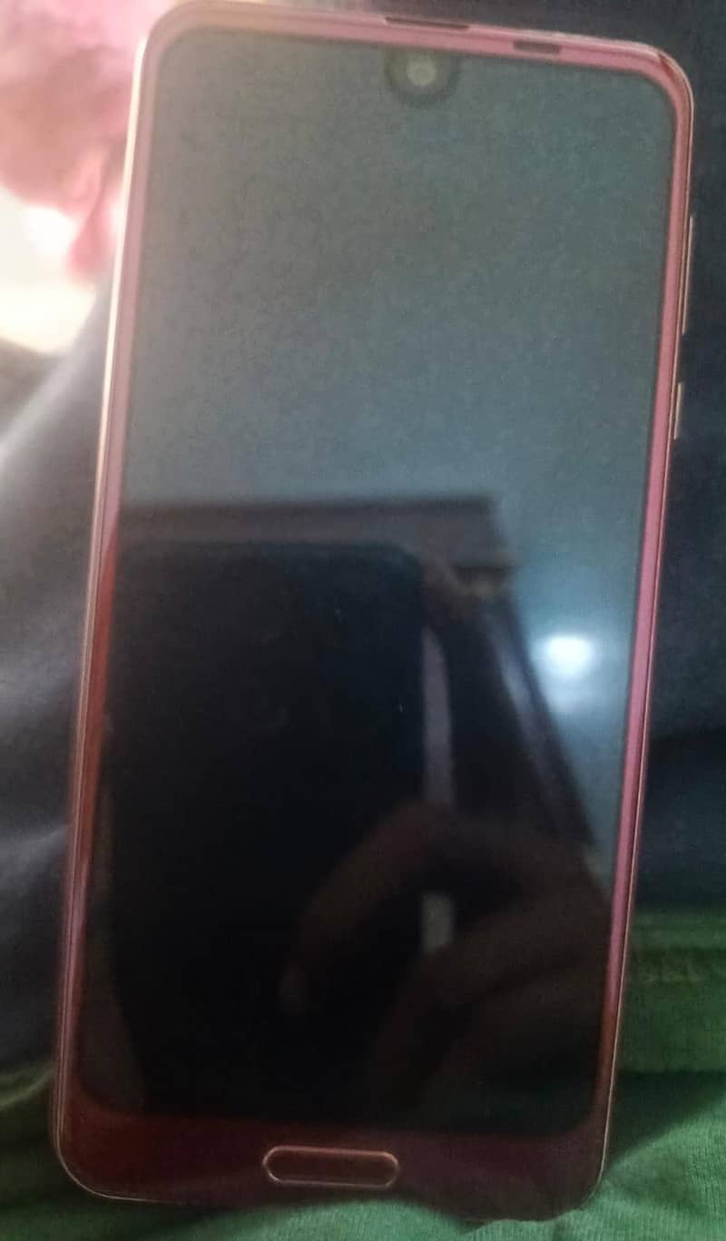 Sharp Aquos R2 8