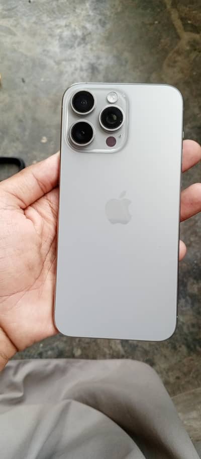 Apple iPhone 15 Pro Max