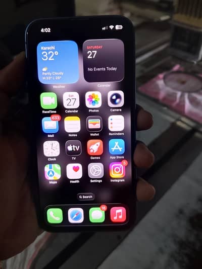 Apple iPhone 13