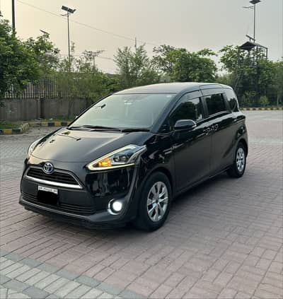 Toyota Sienta hybrid 2018/2024 7 seater