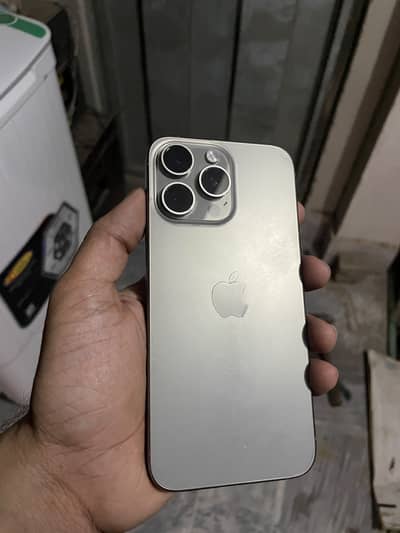 iPhone 15 Pro Max