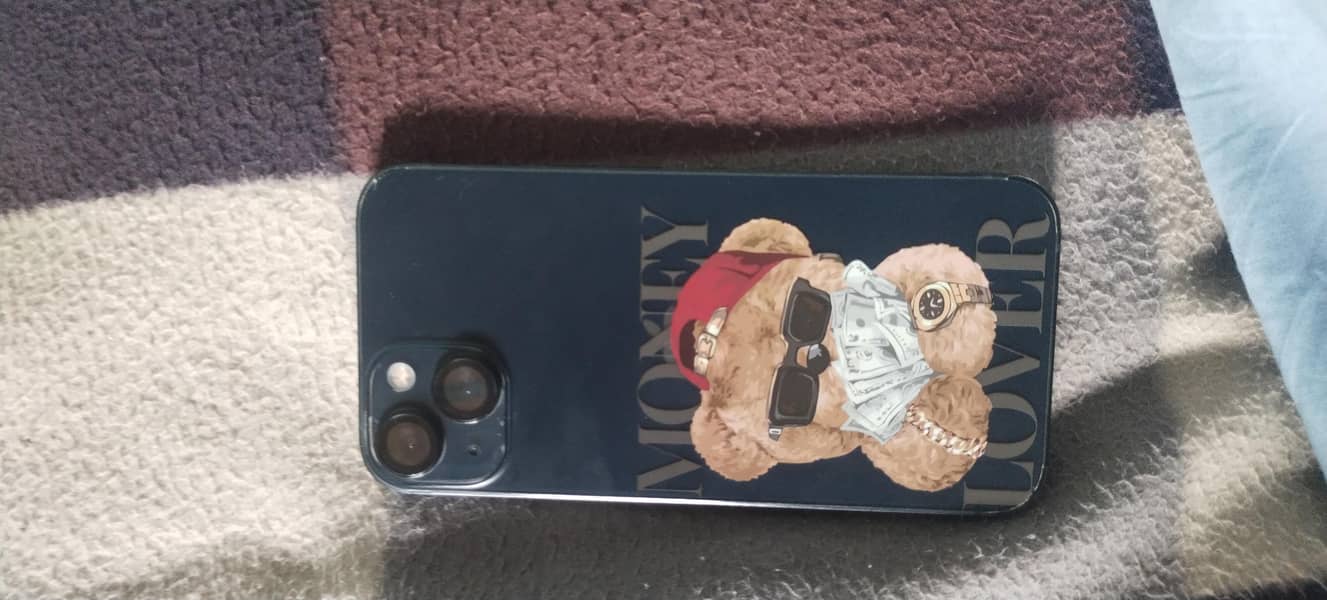 Apple iPhone 13 2