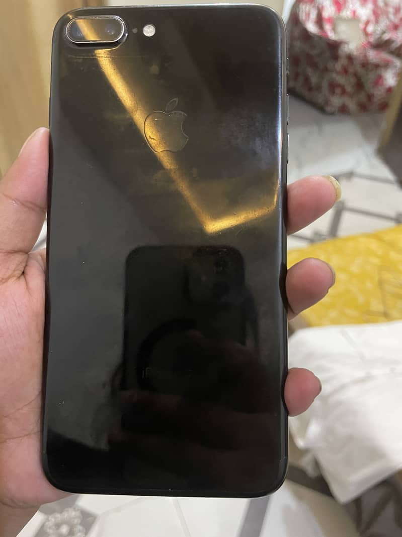 Apple iPhone 7 Plus 1