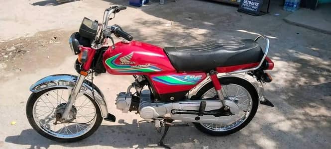 Honda CD70  WhatsApp    03258956386