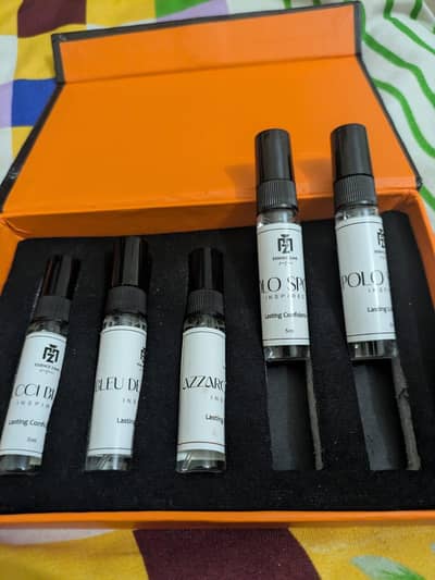 5 Mini Perfume Bottles Set — Brand New
