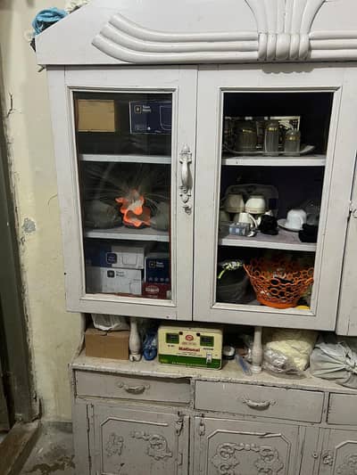 original wooden ki bni hui almari best neat and clean