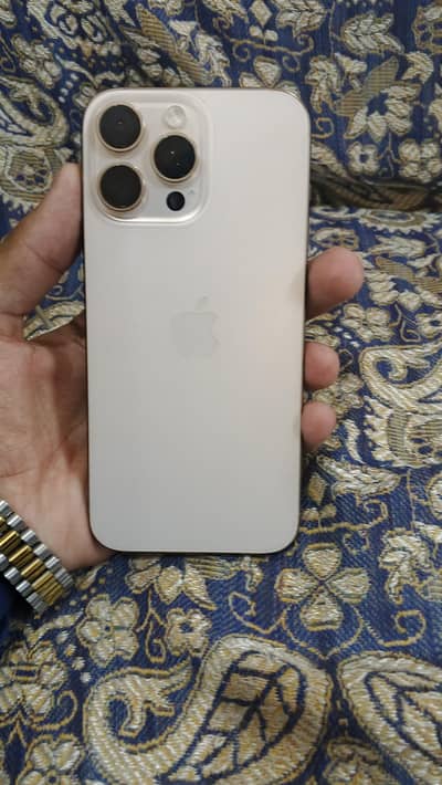 Apple iPhone 16 Pro Max