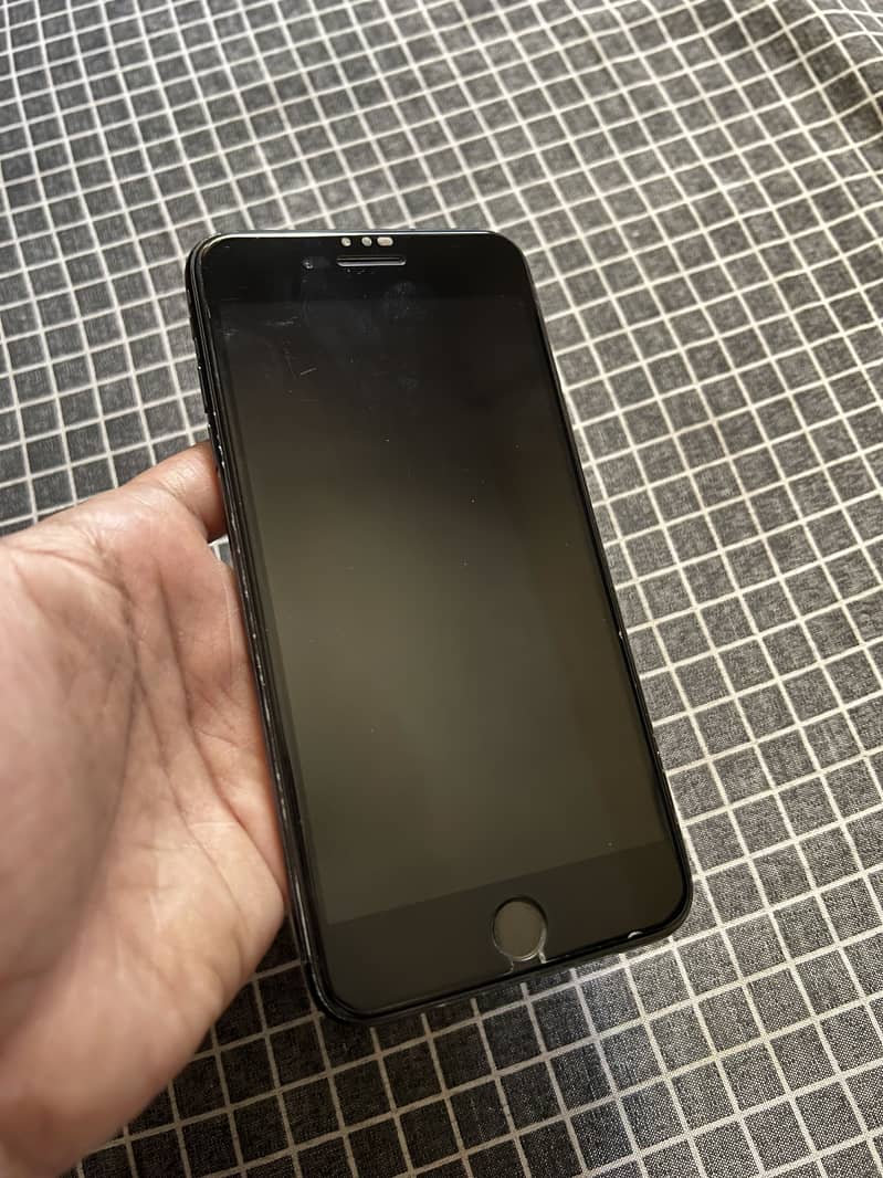Apple iPhone 7 Plus 2