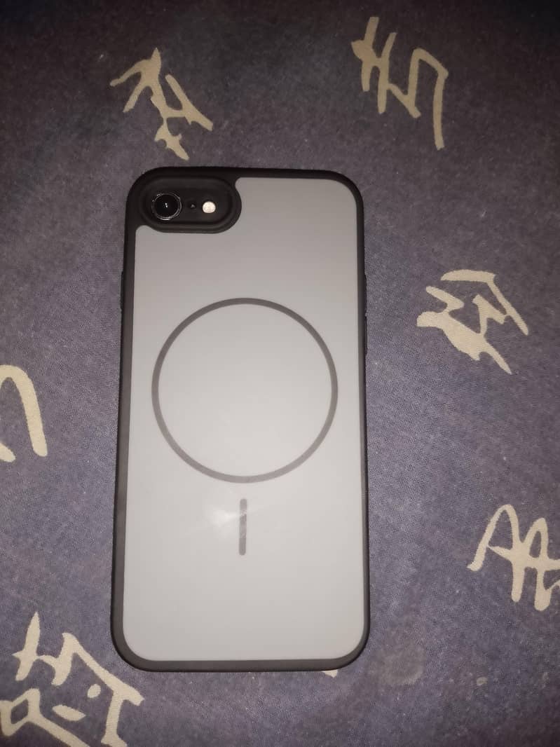 Apple iPhone 7 0