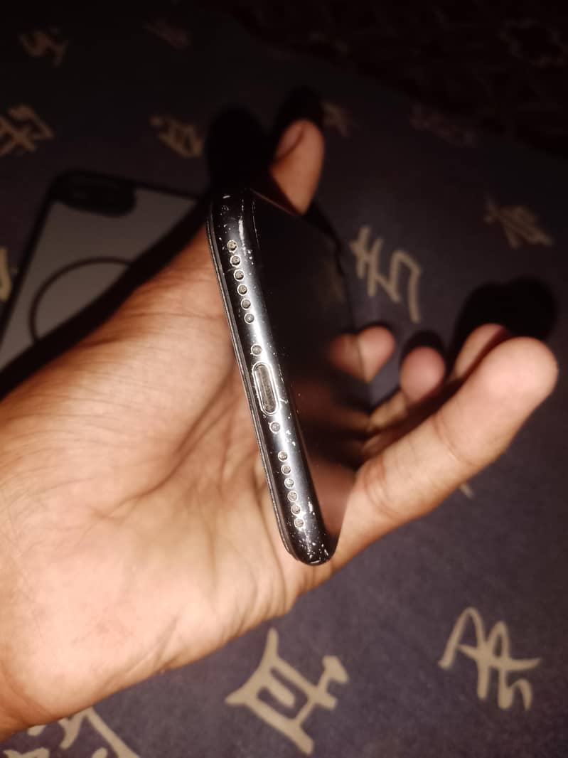 Apple iPhone 7 5