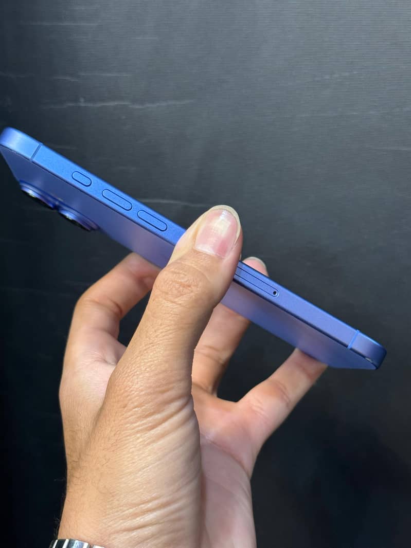Apple iPhone 16 Plus 5