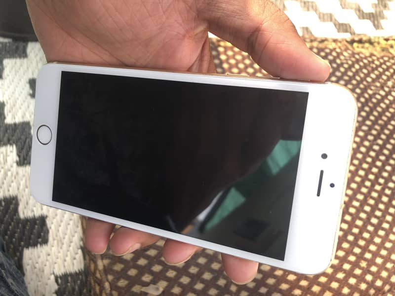 Apple iPhone 6 Plus 0