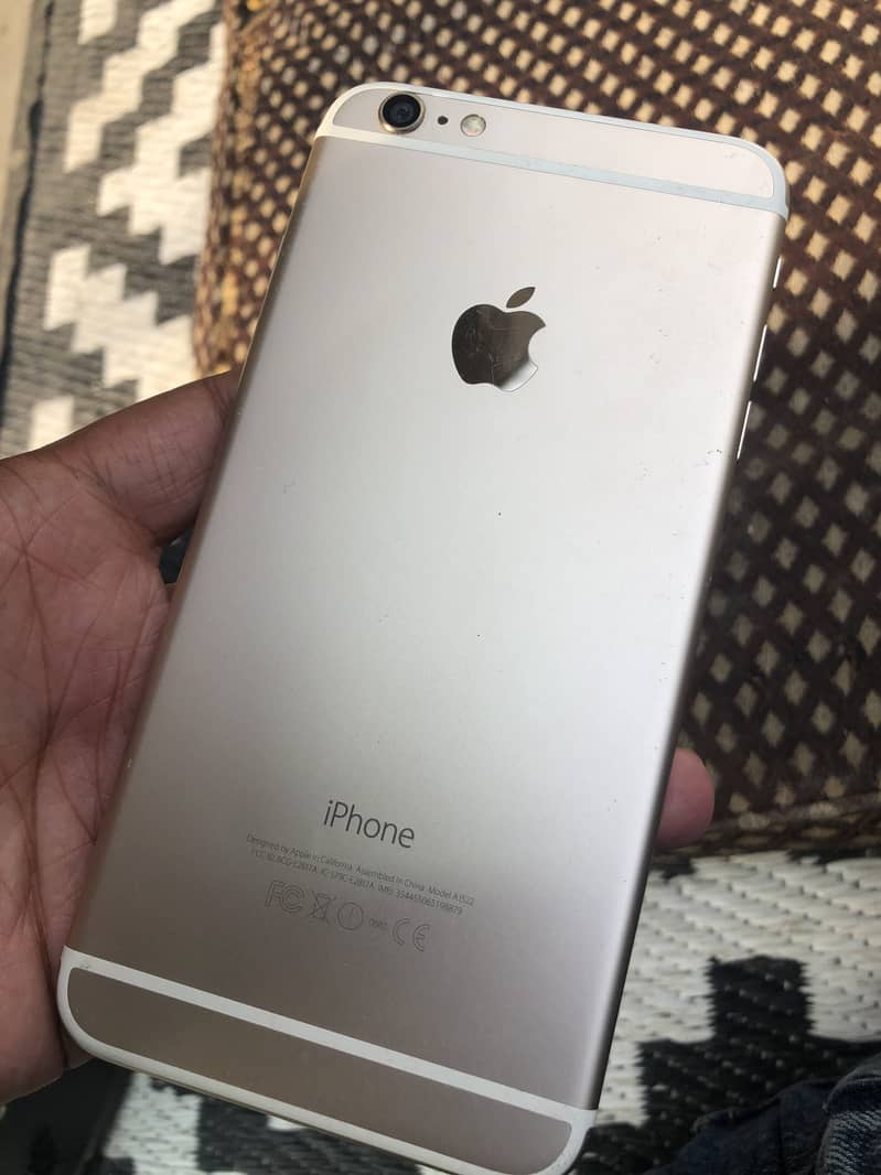 Apple iPhone 6 Plus 1