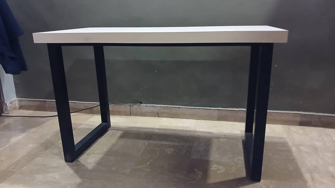 Study table 1