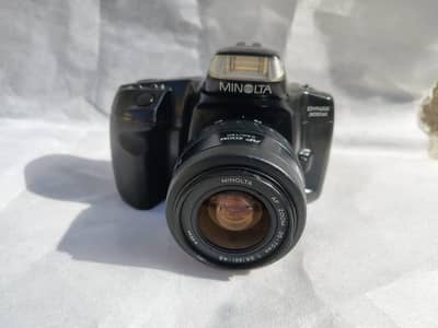 manolta Dynax 300si film camera