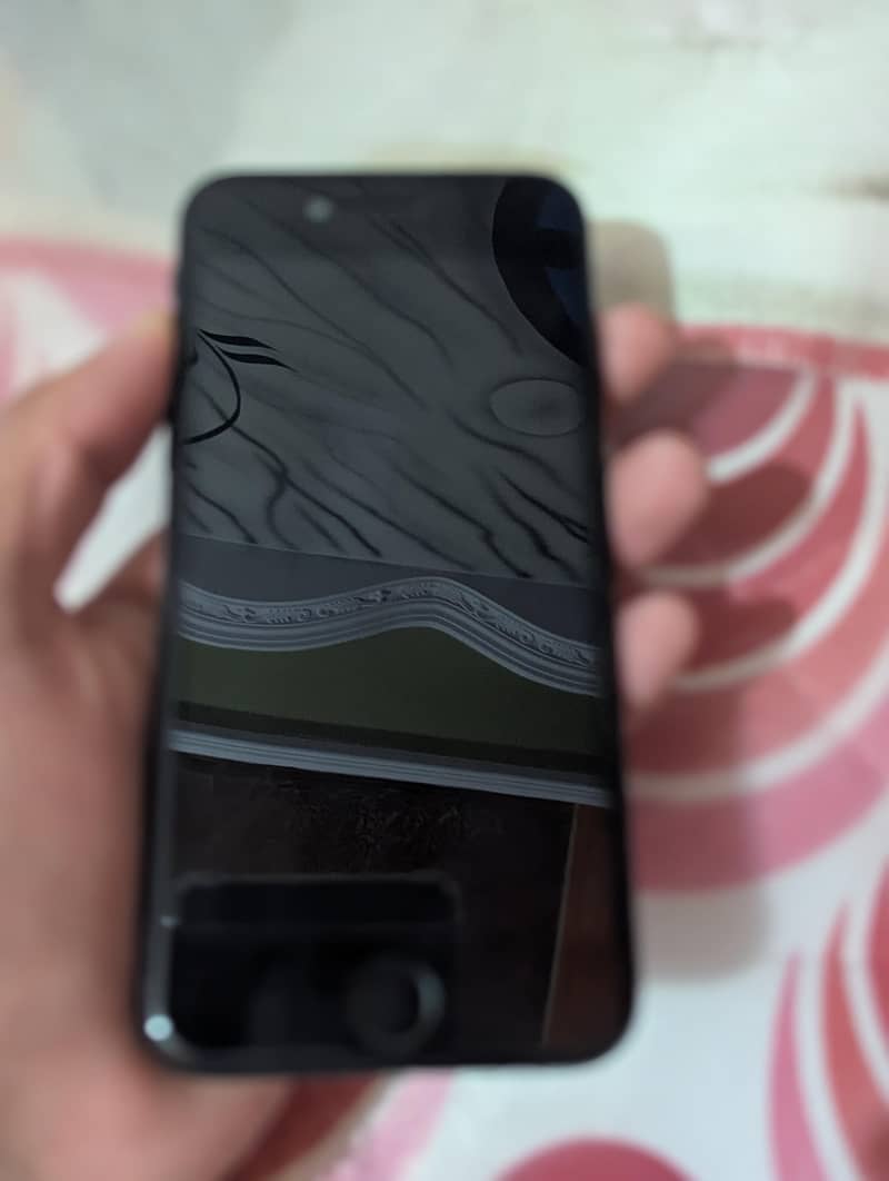 Apple iPhone SE 3rd Generation 3