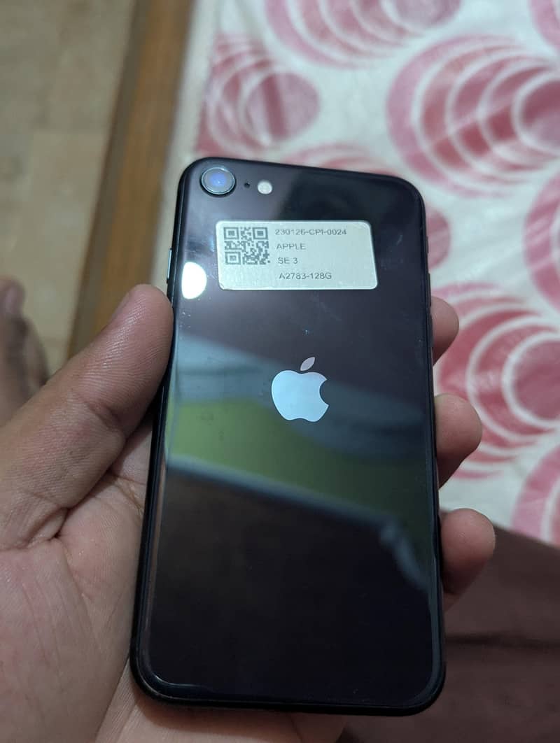 Apple iPhone SE 3rd Generation 4
