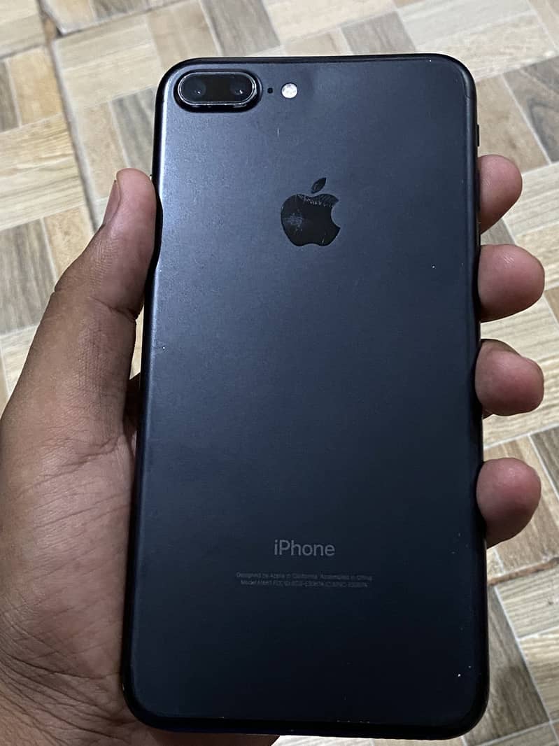 Apple iPhone 7 Plus 1