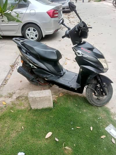 Untied scooter 125CC