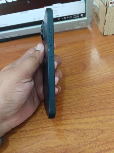 Apple iPhone 14