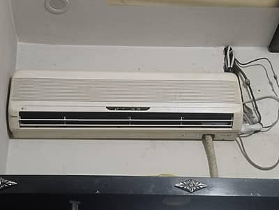 LG 1.5 ton split AC for sale (running condition)