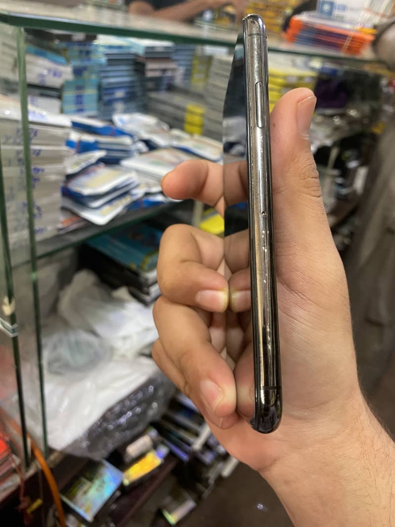 Apple iPhone X 0