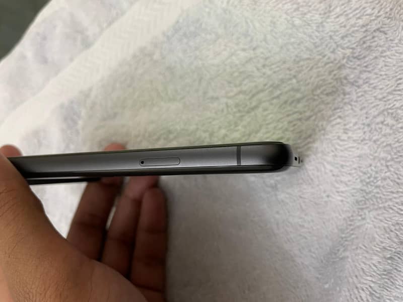 Google Pixel 8 2