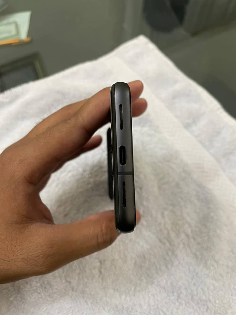 Google Pixel 8 5