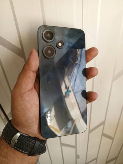 Infinix Hot 30 Play