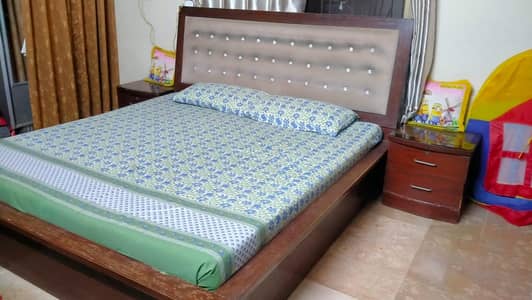 King Size Bed and Dressing Table